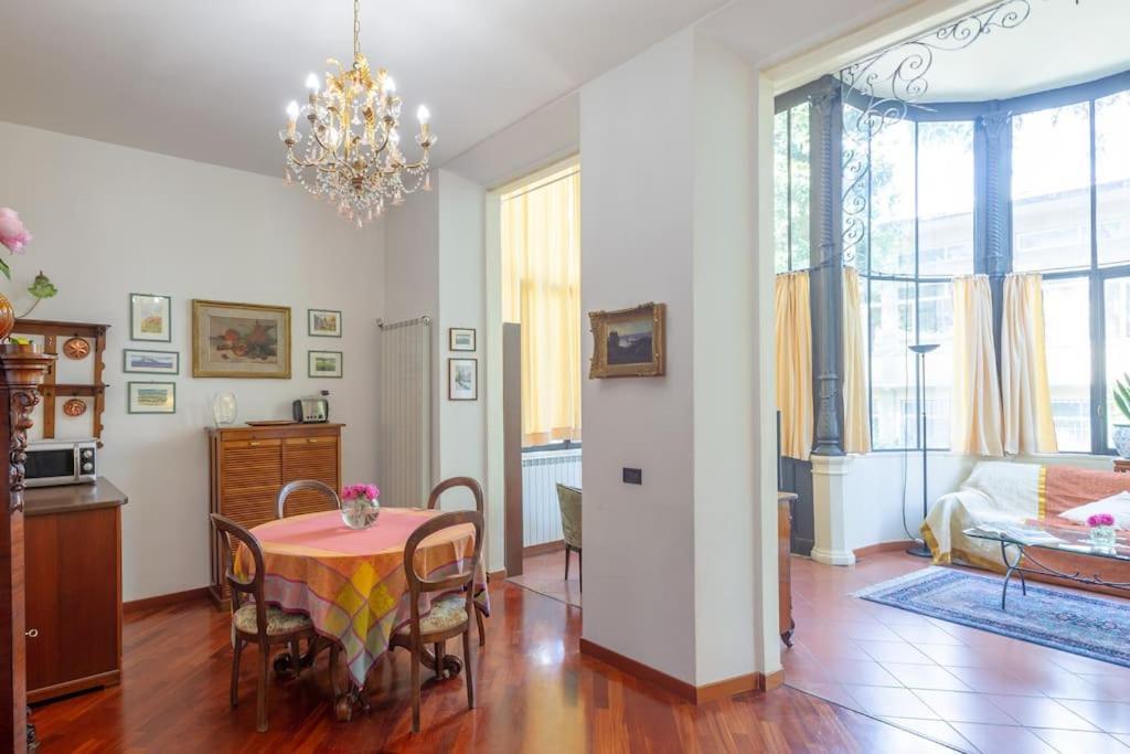 Liberty Veranda W/ Pvt Parking & Garden. Tram Stop Apartment Florenz